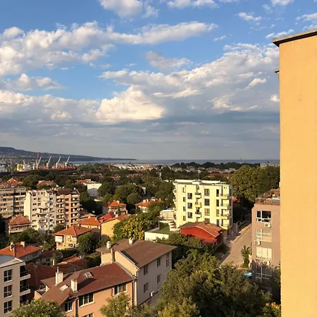 Апартаменти Sky View *